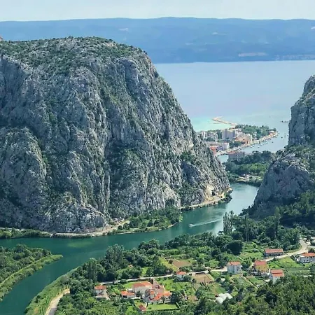 Apartment Zadoda Omiš Kültér fotó